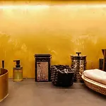 Schuhmacherei Hotel apartamentowy 3*